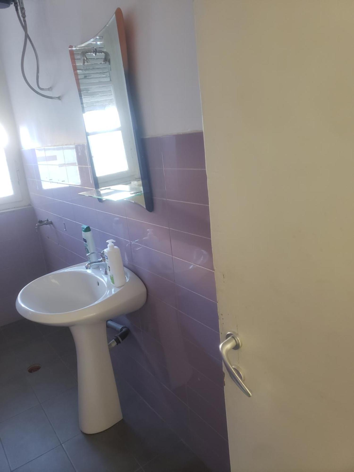 Hostel Oakland Тирана Екстер'єр фото